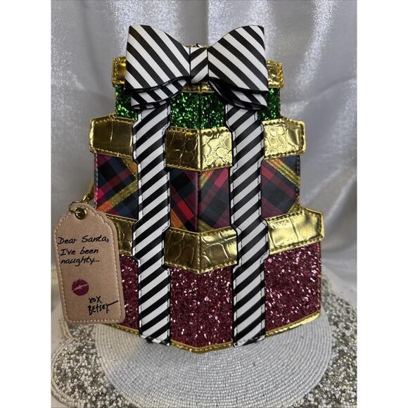 Betsey Johnson Kitsch Christmas Presents Crossbody Bag Purse RARE FIND!!!!!! - Picture 1 of 15